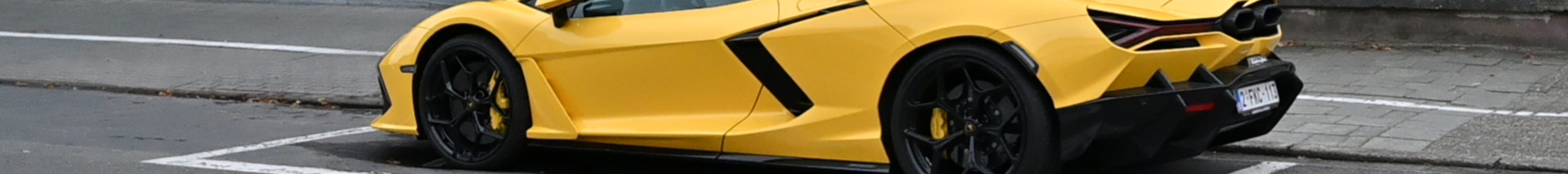 Lamborghini Revuelto