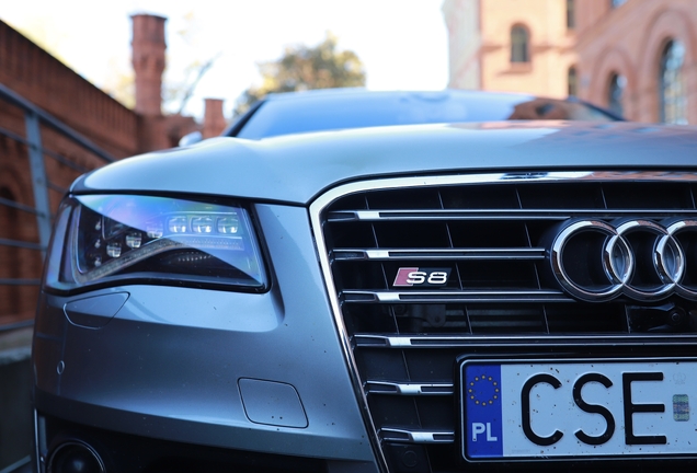 Audi S8 D4