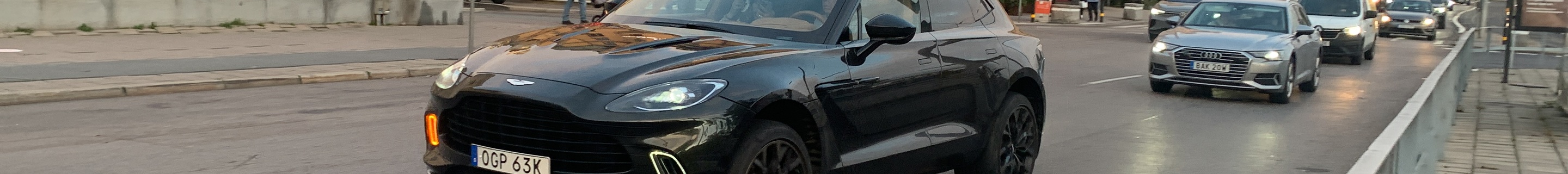 Aston Martin DBX