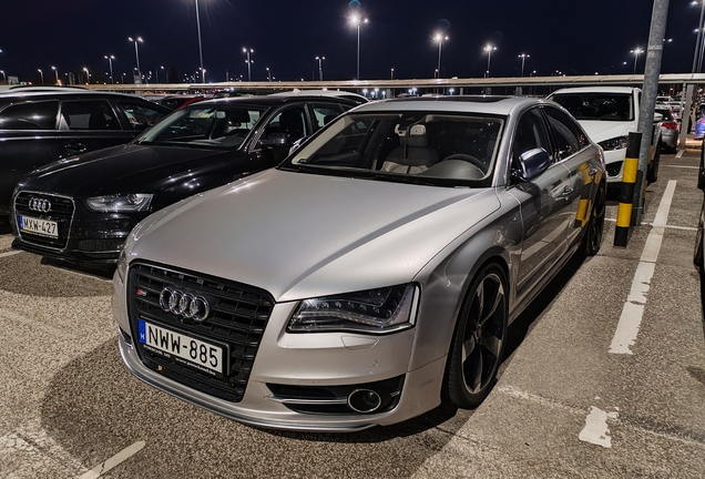 Audi S8 D4