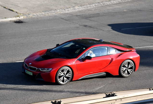 BMW i8 Protonic Red Edition