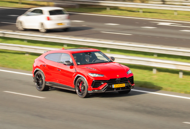 Lamborghini Urus Performante