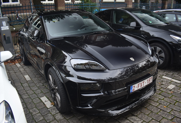 Porsche Macan EV Turbo