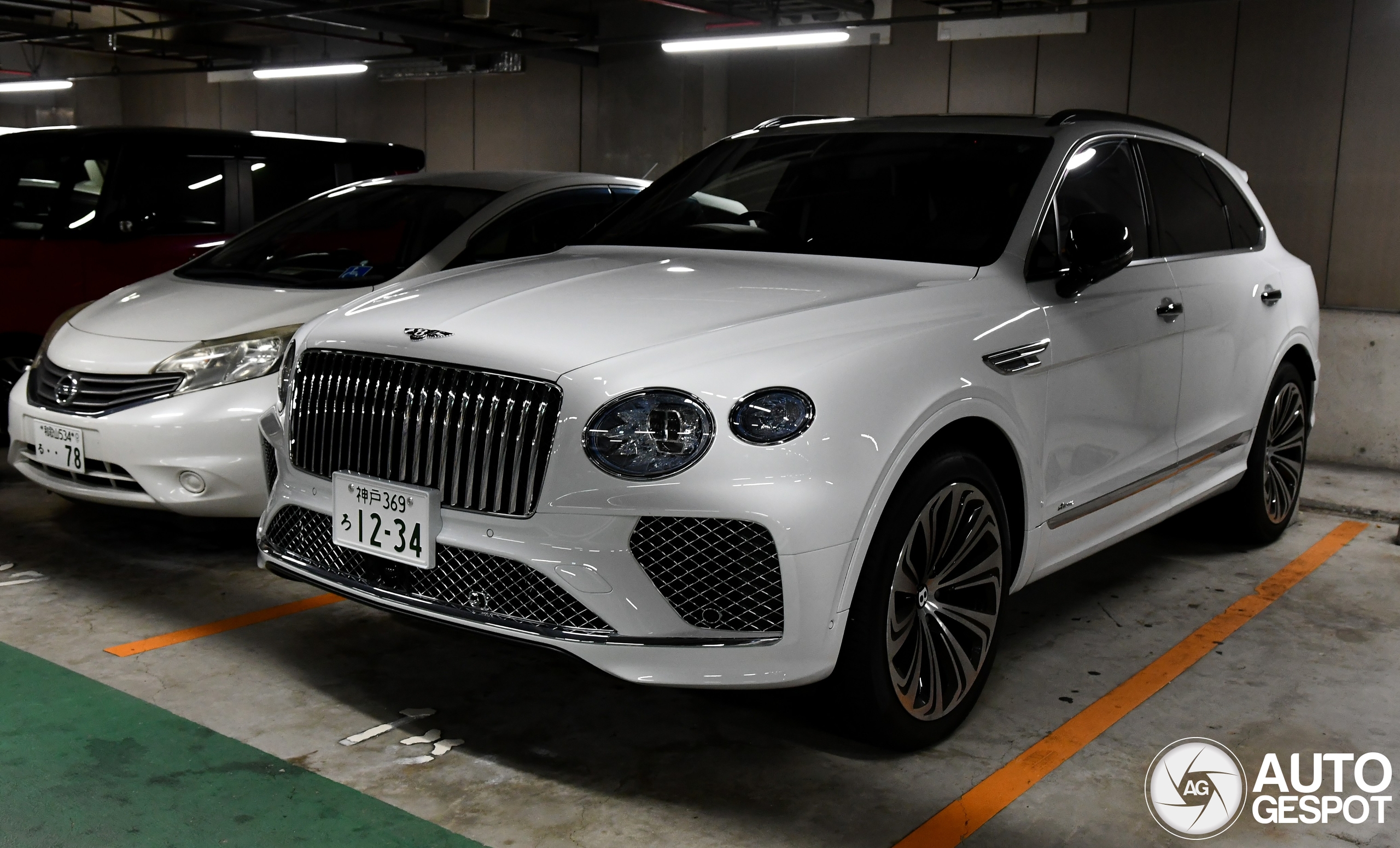 Bentley Bentayga Azure 2024