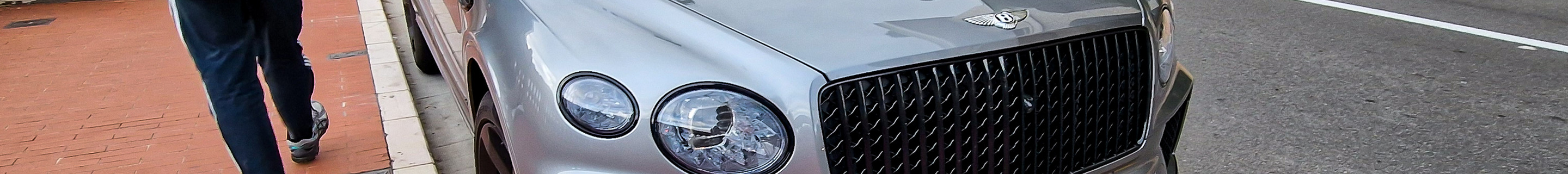 Bentley Bentayga Azure 2024