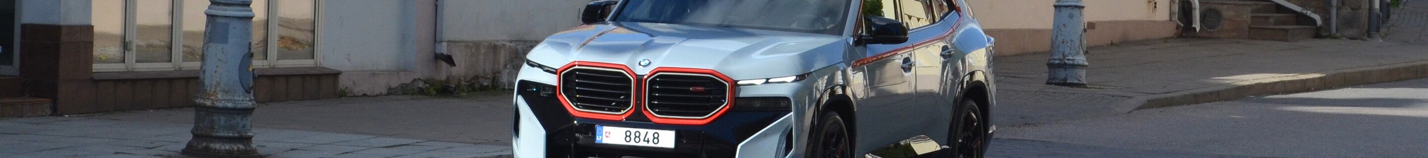 BMW XM G09 Label Red