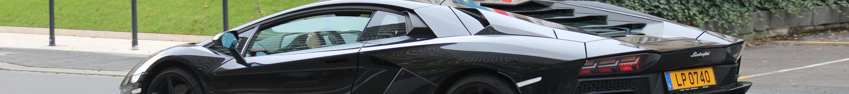 Lamborghini Aventador S LP740-4