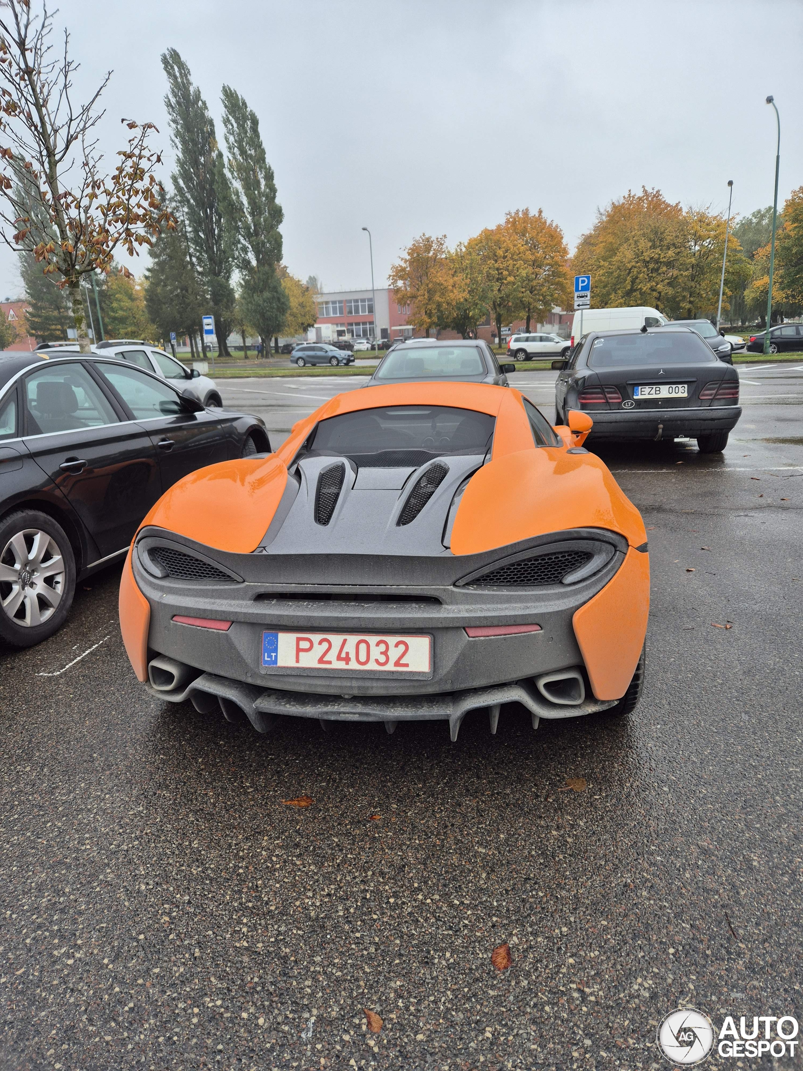 McLaren 570S