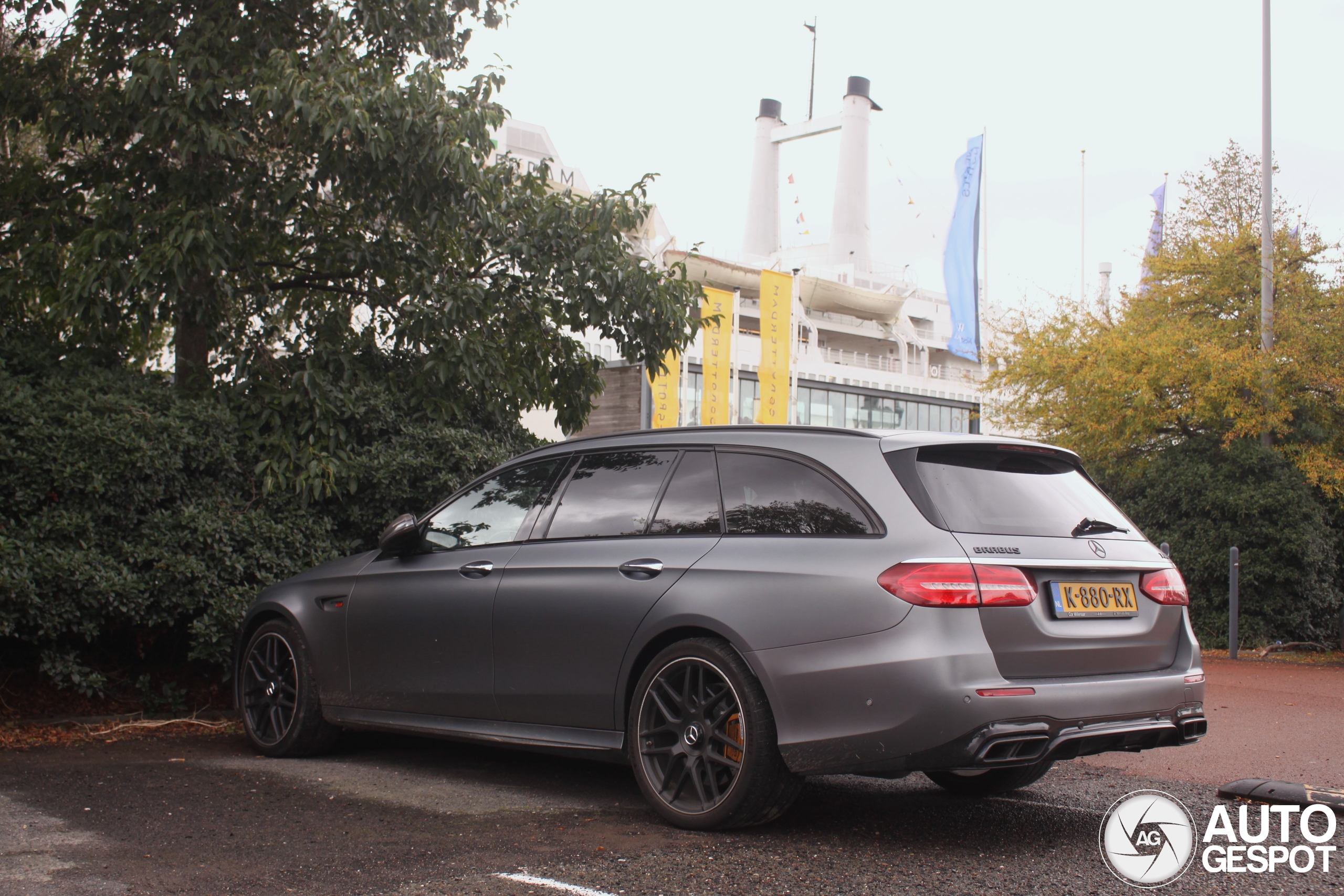 Mercedes-AMG Brabus E B40-700 Estate S213