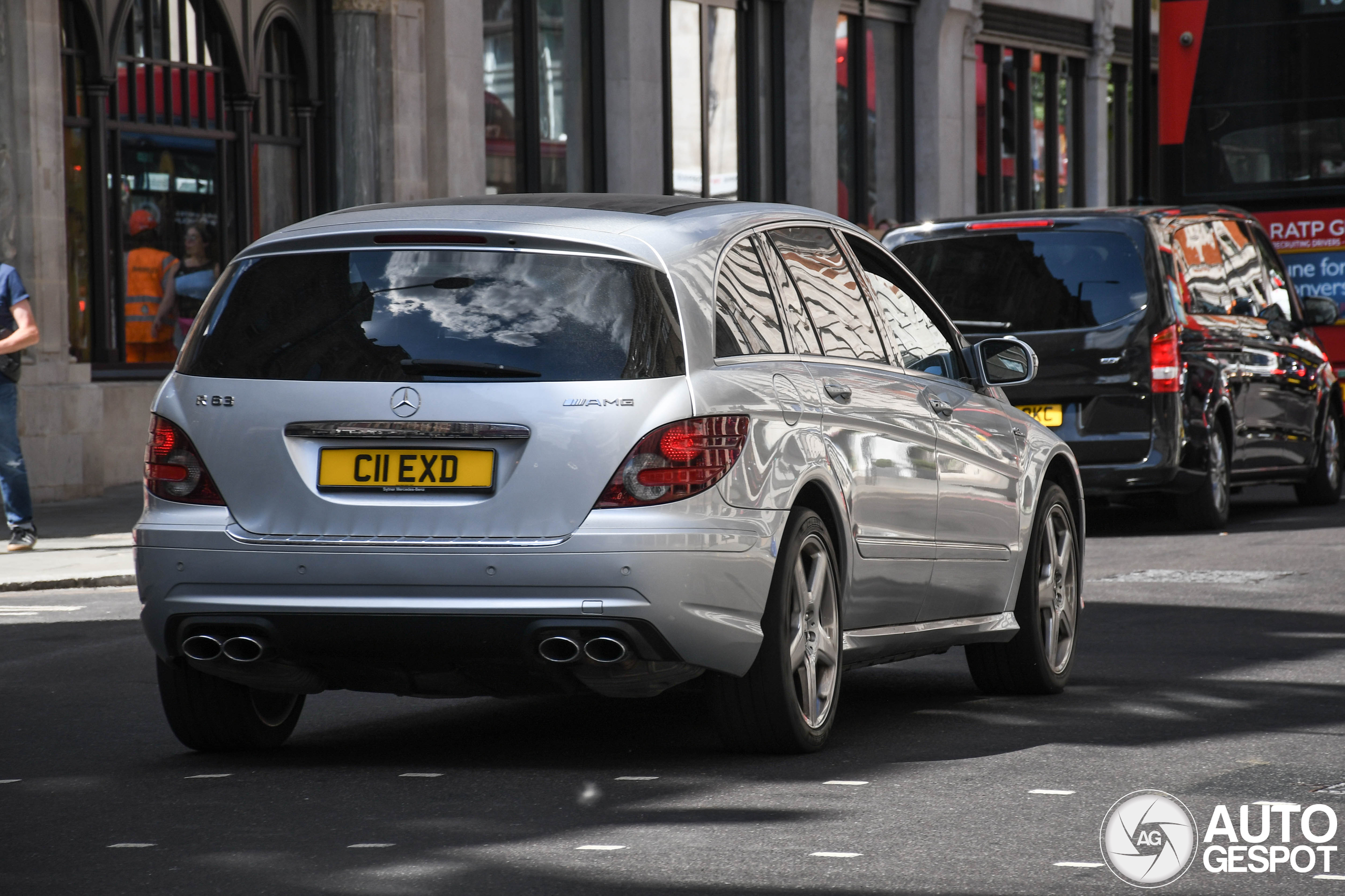 Mercedes-Benz R 63 AMG