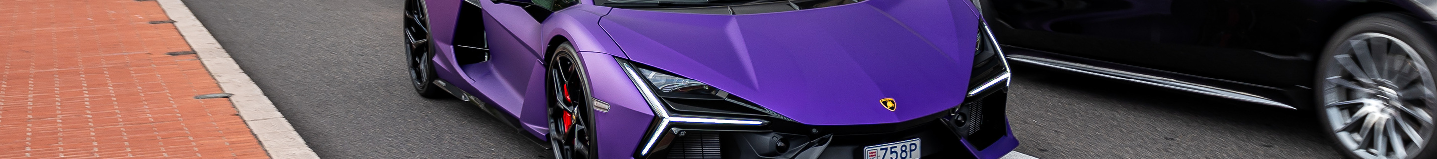 Lamborghini Revuelto