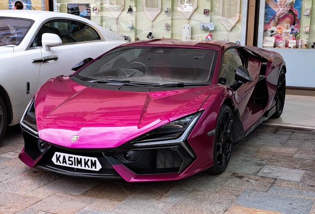 Lamborghini Revuelto