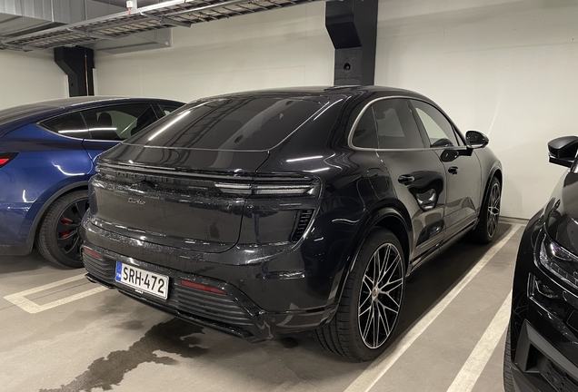 Porsche Macan EV Turbo