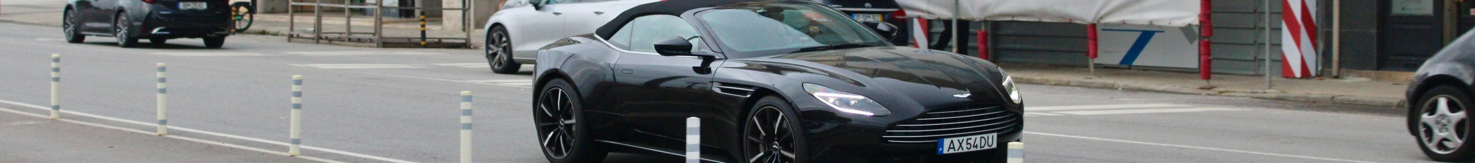 Aston Martin DB11 V8 Volante
