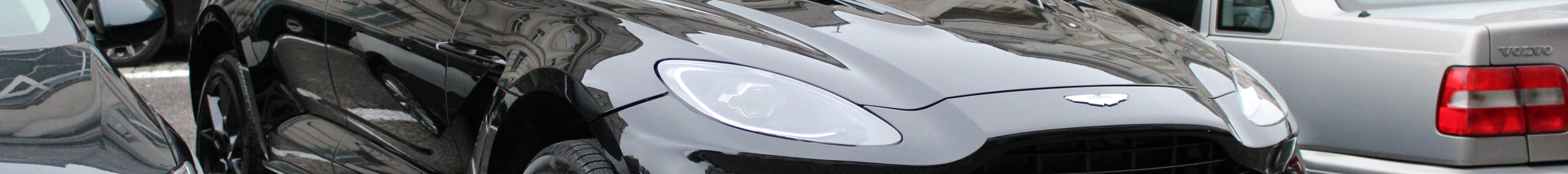 Aston Martin DBX