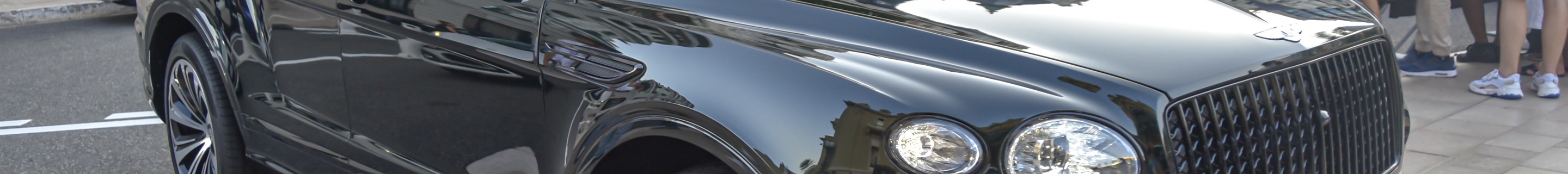 Bentley Bentayga Azure 2024