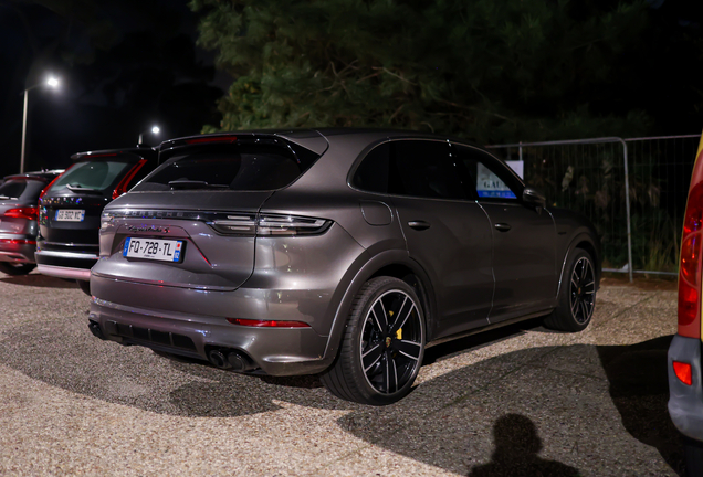Porsche Cayenne Turbo S E-Hybrid