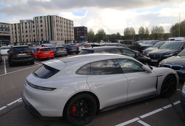 Porsche Taycan GTS Sport Turismo MkI