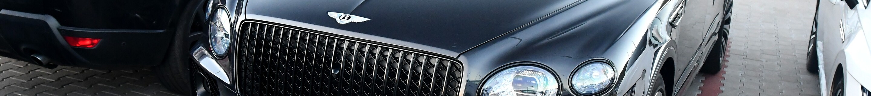 Bentley Bentayga Azure EWB