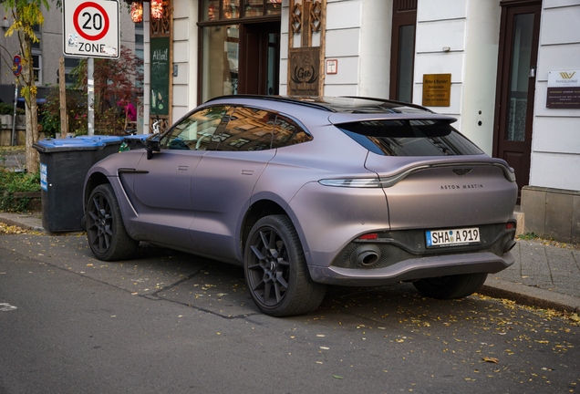Aston Martin DBX