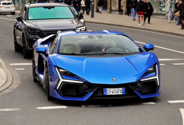 Lamborghini Revuelto