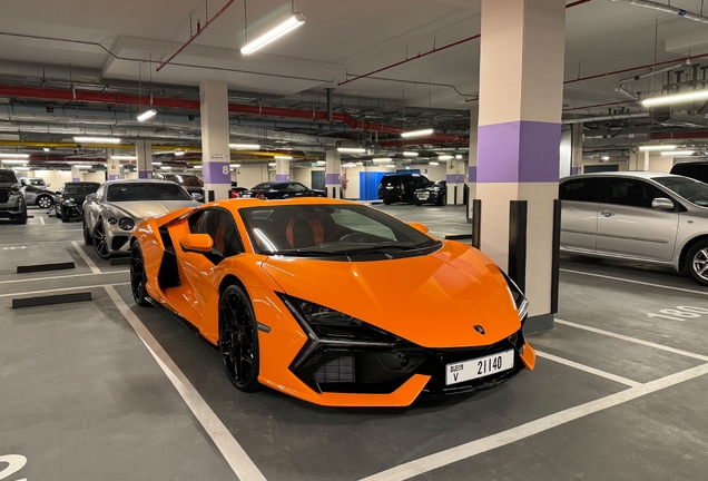 Lamborghini Revuelto