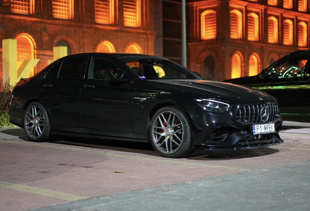 Mercedes-AMG E 63 S W213 2021