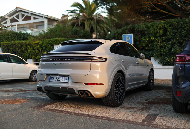 Porsche Cayenne Coupé Turbo E-Hybrid