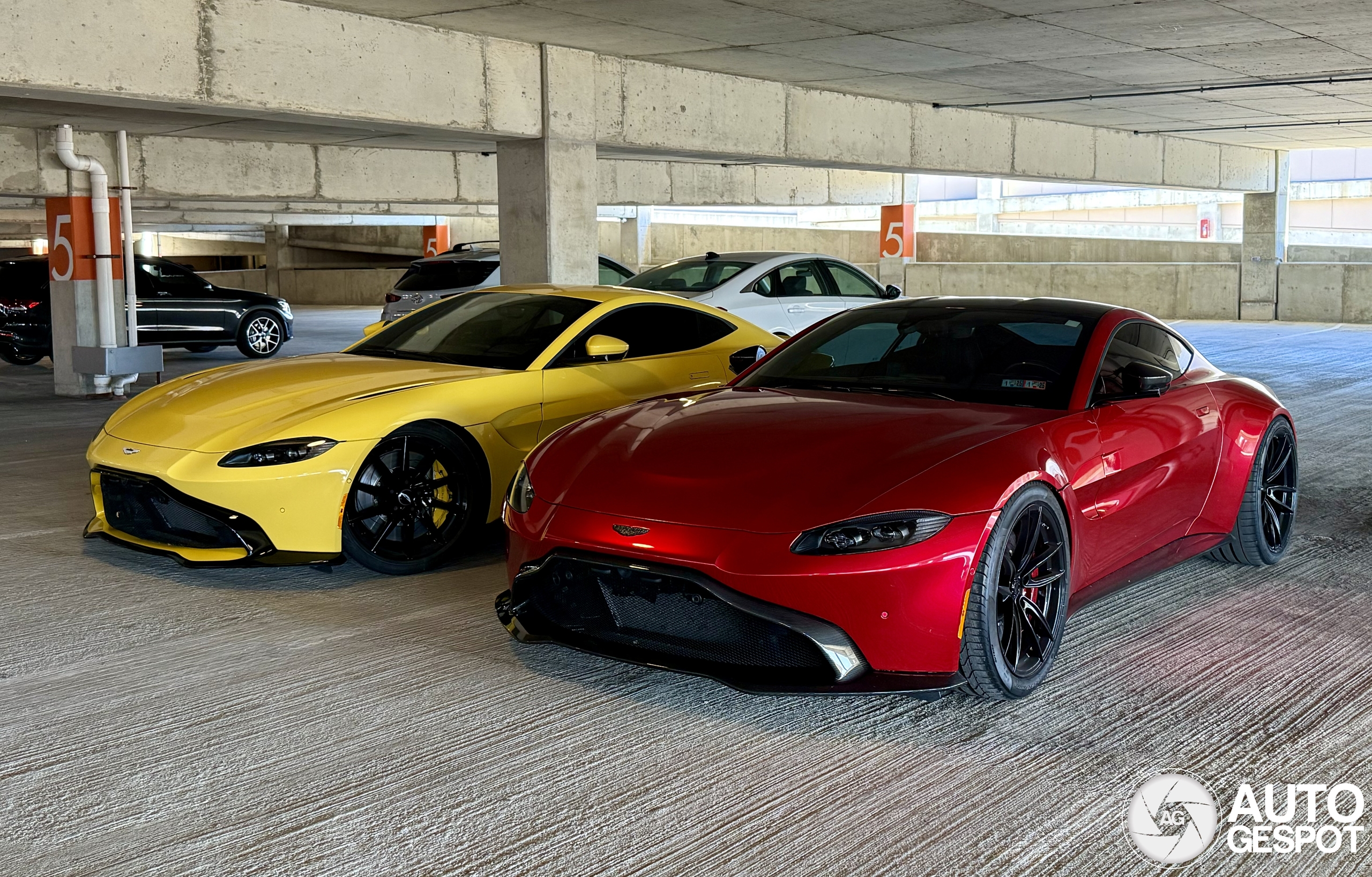 Aston Martin V8 Vantage 2018