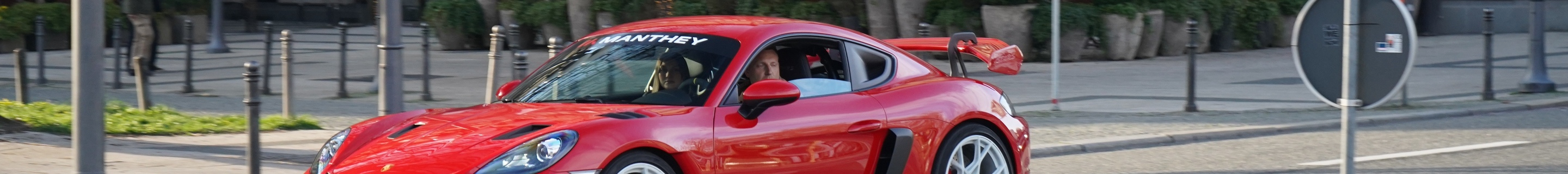 Porsche 718 Cayman GT4 RS