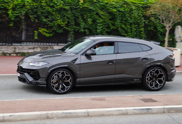 Lamborghini Urus Performante