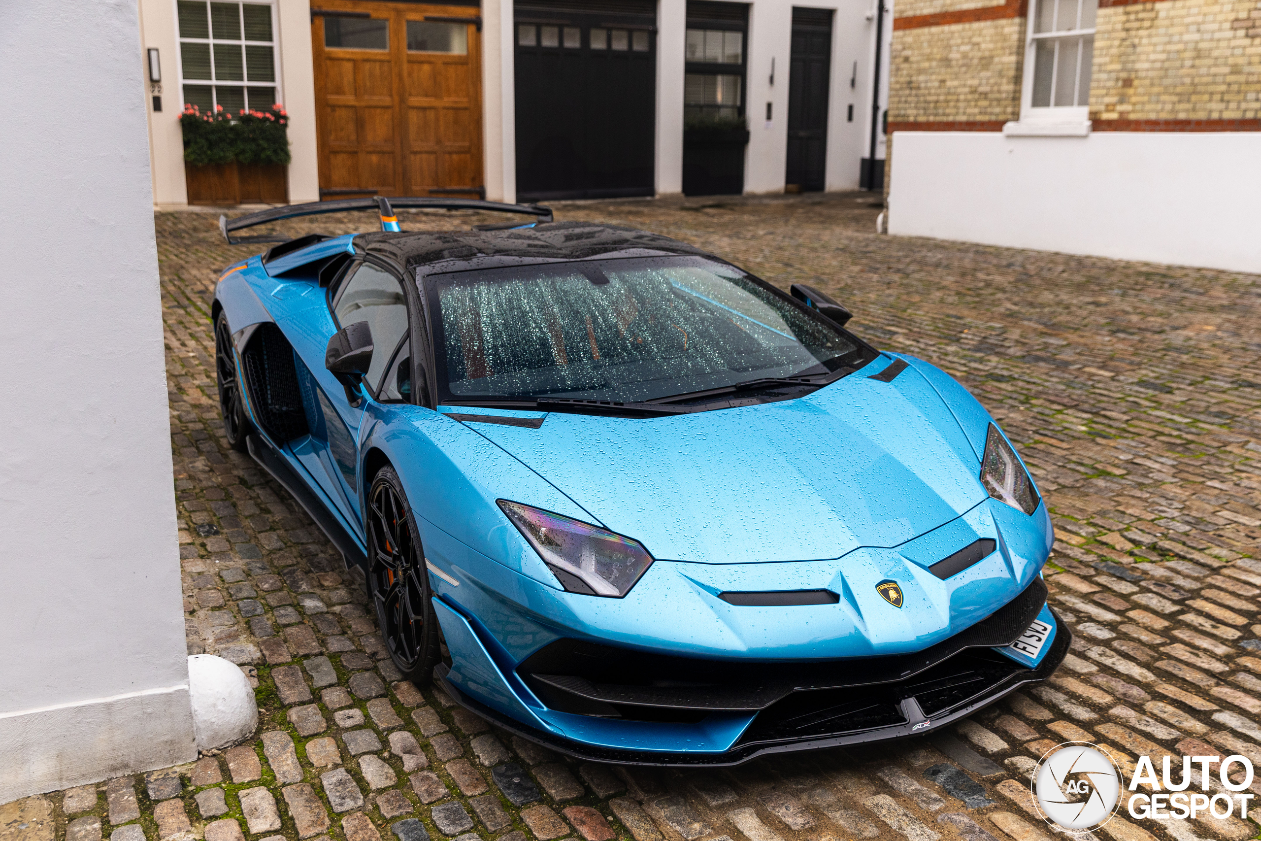 Seventy Seven　azure. Lamborghini Aventador LP770-4 SVJ Roadster - 26 October 2024