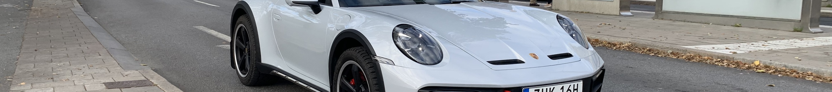Porsche 992 Dakar