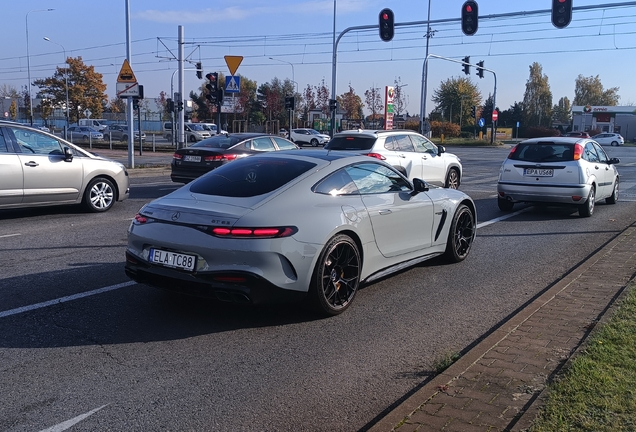 Mercedes-AMG GT 63 C192
