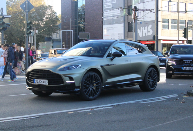 Aston Martin DBX707