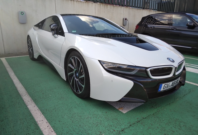 BMW i8