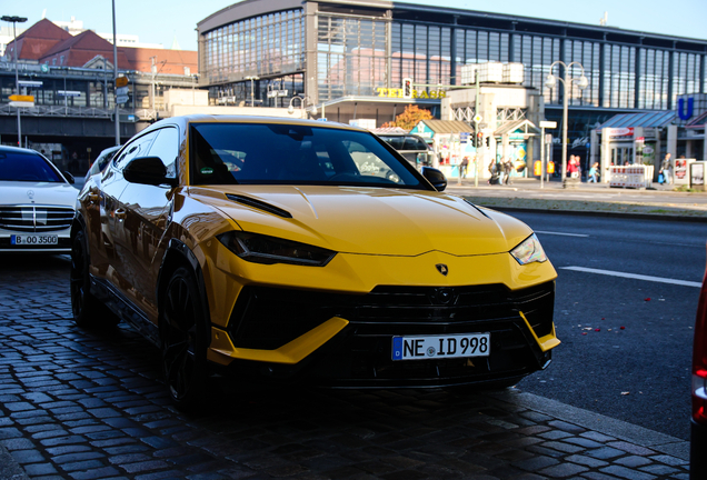 Lamborghini Urus S