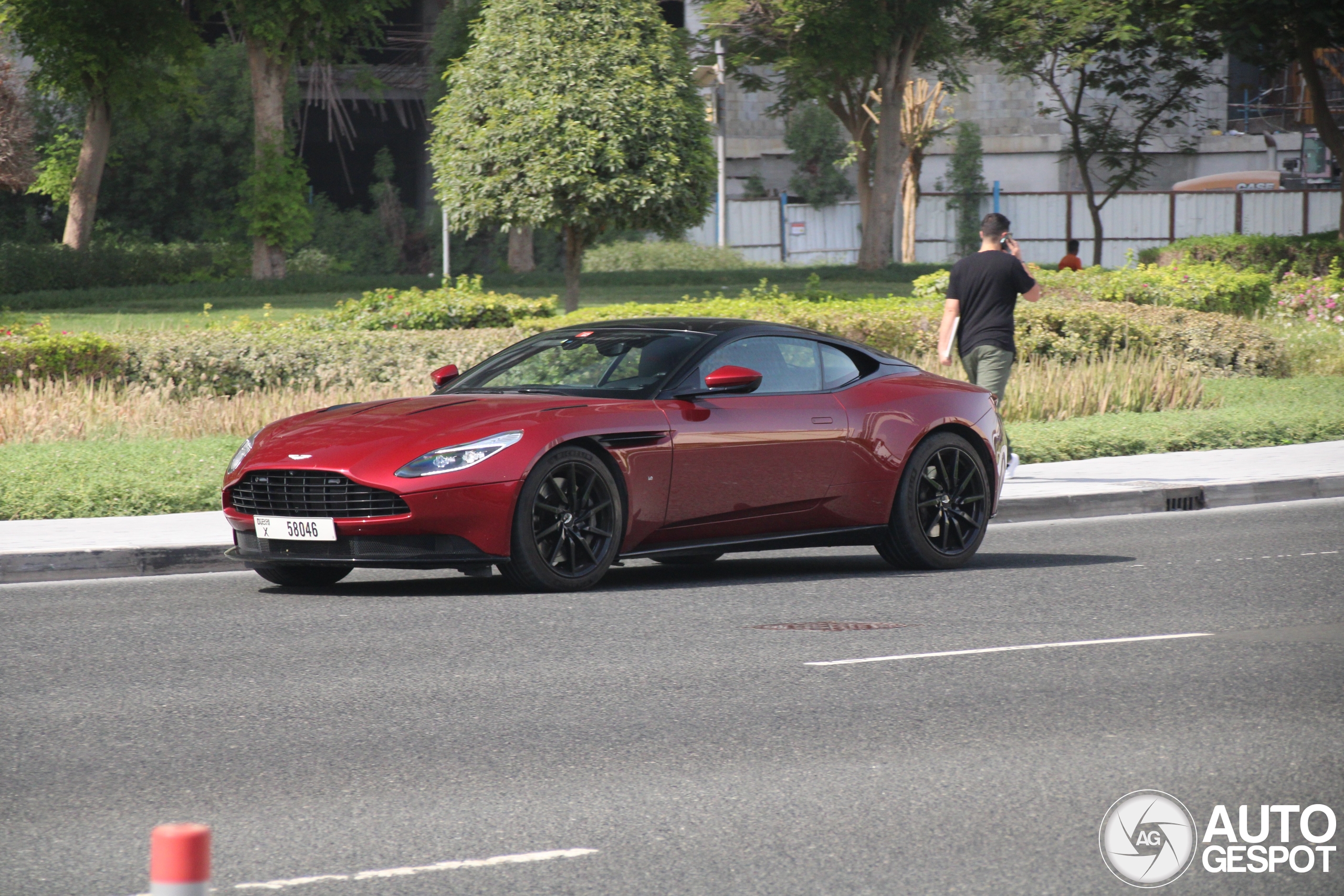 Aston Martin DB11 V8 28 October 2024 Autogespot