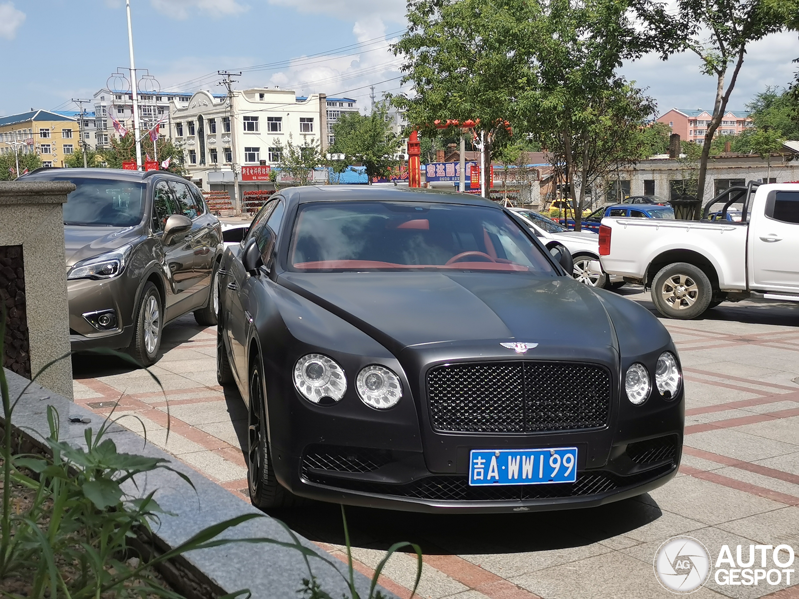 Bentley Flying Spur V8 S