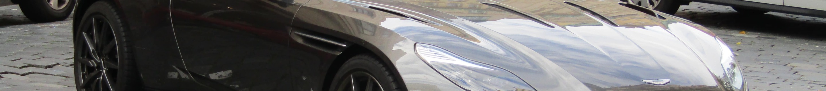 Aston Martin DB11