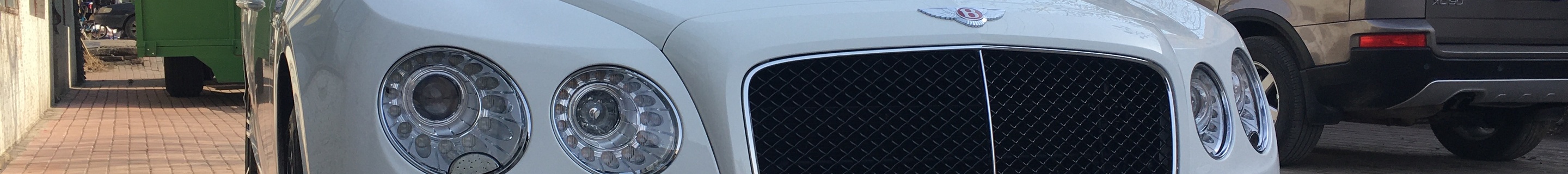Bentley Flying Spur V8 S