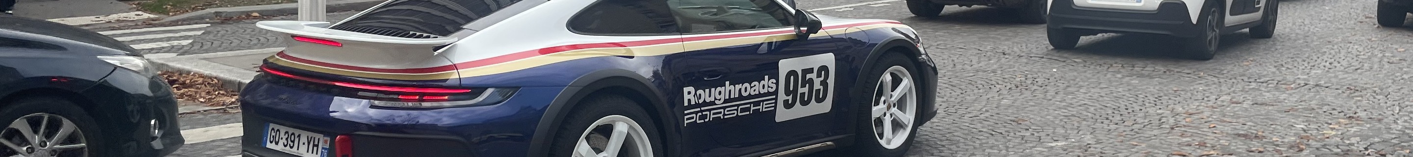 Porsche 992 Dakar