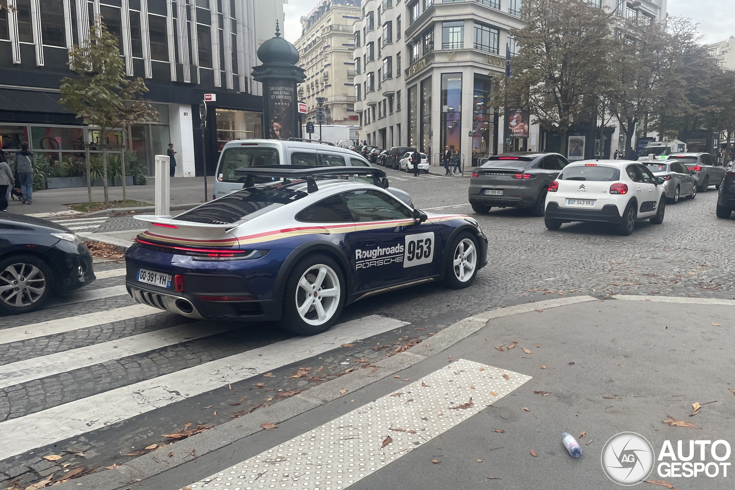 Porsche 992 Dakar