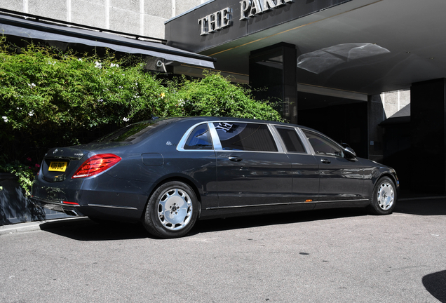 Mercedes-Maybach S 600 Pullman VV222
