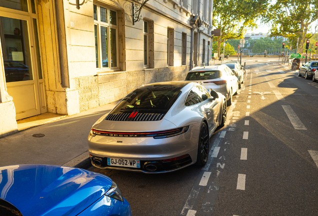 Porsche 992 Carrera 4S
