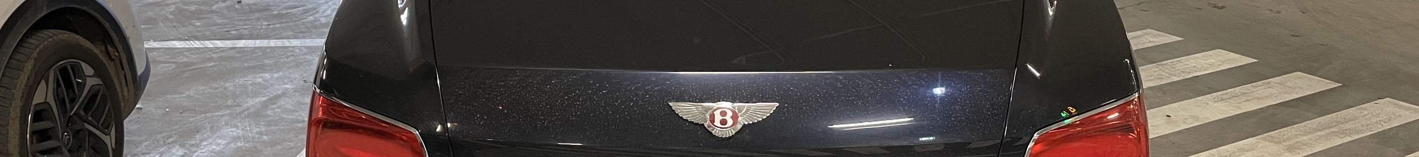 Bentley Flying Spur V8