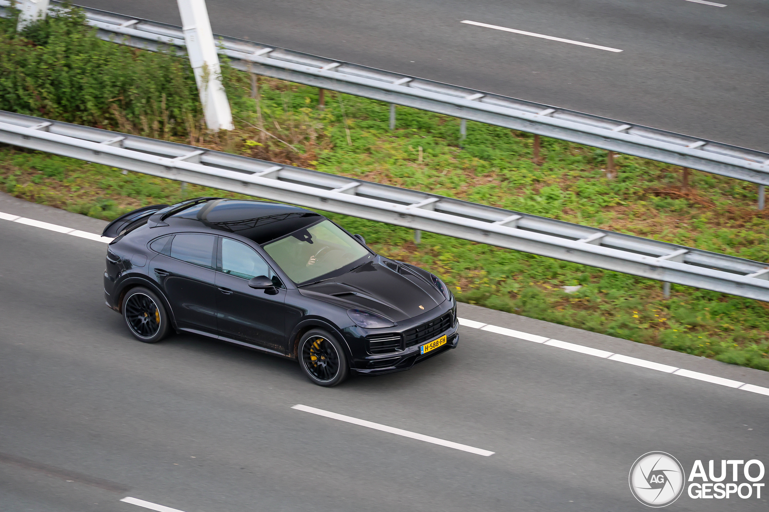 Porsche TechArt Cayenne Coupé Turbo S E-Hybrid