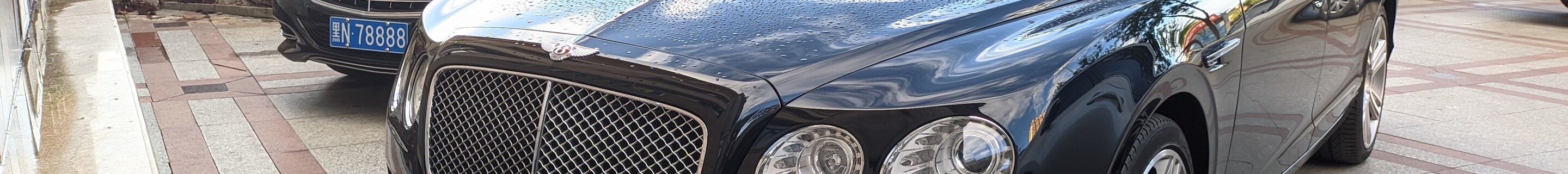 Bentley Flying Spur V8