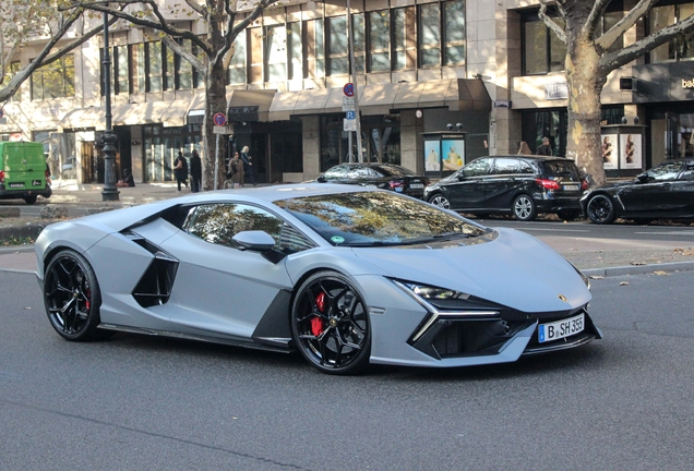 Lamborghini Revuelto