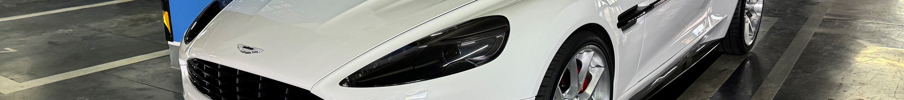 Aston Martin Vanquish 2013